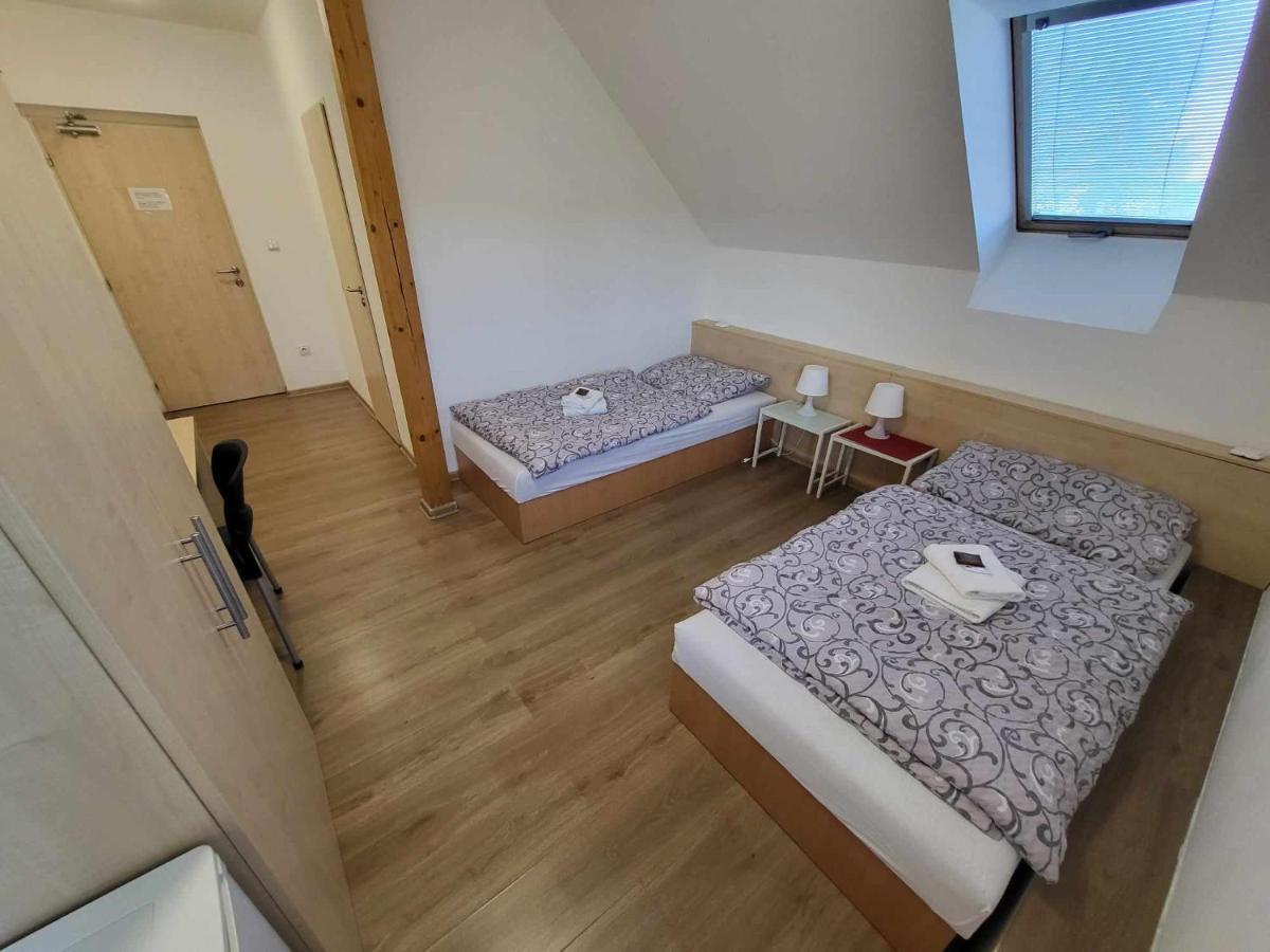 Restaurace A Penzion Vrtule Petrvald  Luaran gambar