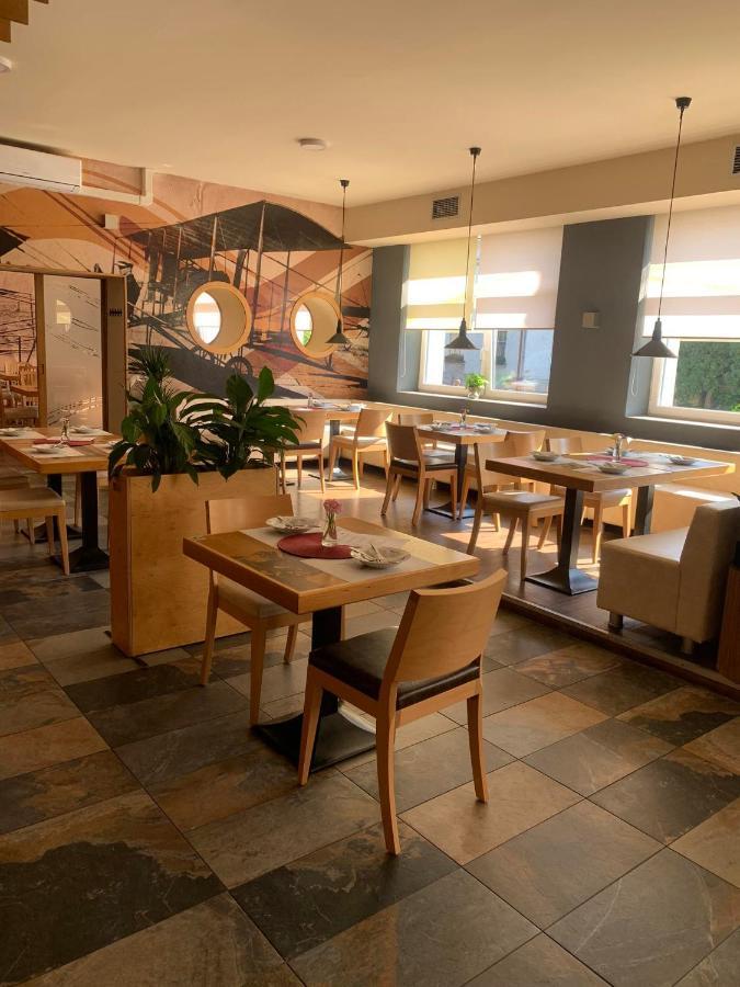 Restaurace A Penzion Vrtule Petrvald  Luaran gambar