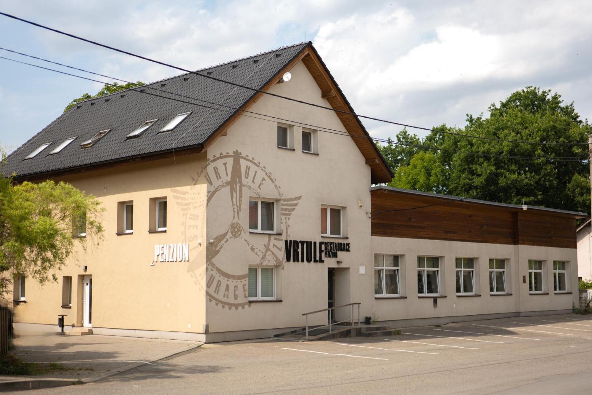 Restaurace A Penzion Vrtule Petrvald  Luaran gambar