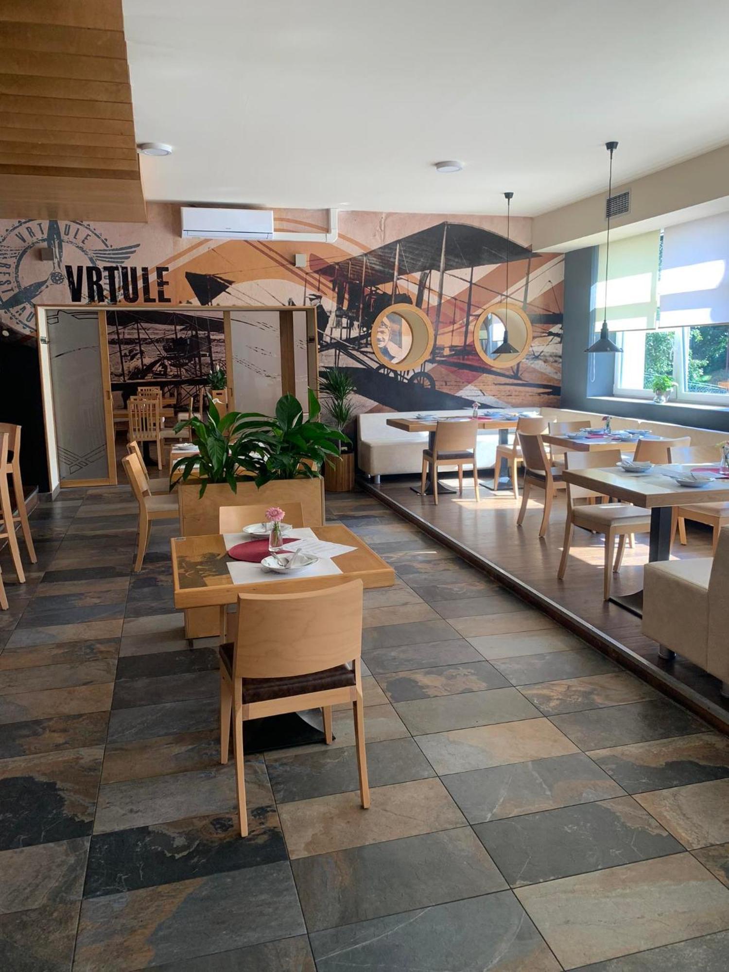 Restaurace A Penzion Vrtule Petrvald  Luaran gambar
